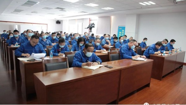 遵守安全生产法 当好第一责任人  公司“安全生产月”活动正式启动